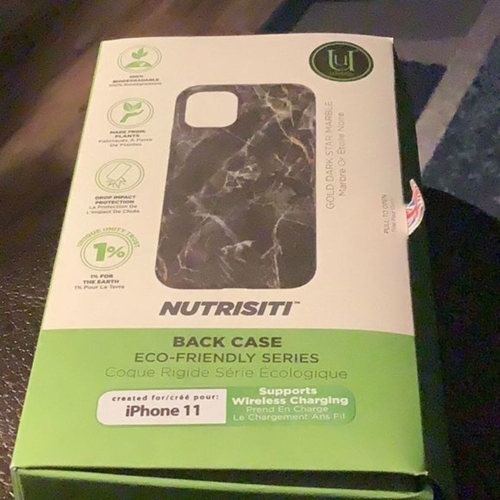 ⭐️🆓iphone 11 case - Picture 2 of 4
